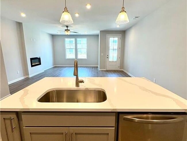 485 Crown Dr, Cartersville, GA 30120 - photo 6