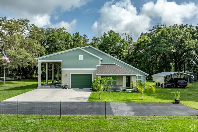 Spacious lots and custom builds give Zephyrhills North a laid-back, country feel.