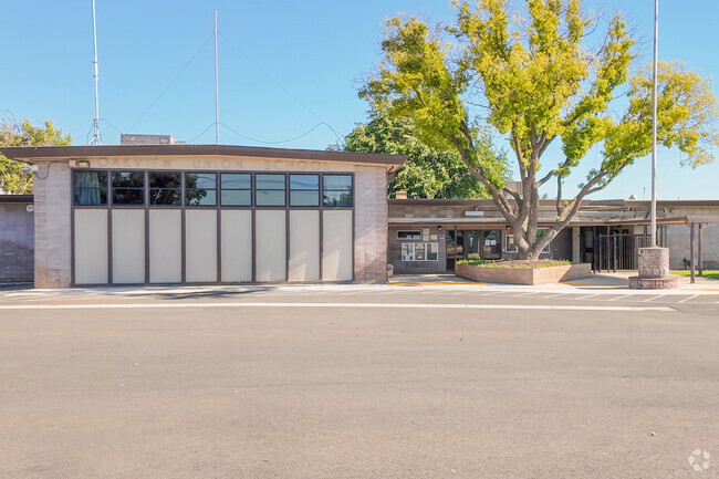 Oak View Elementary is where every student's journey is framed with creativity in Acampo.