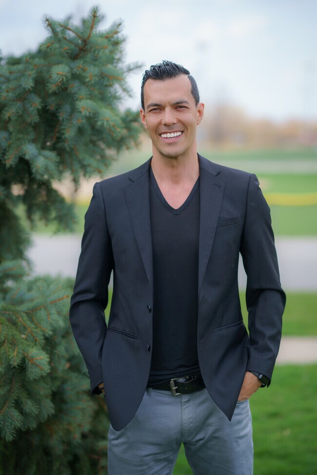 Agent Photo