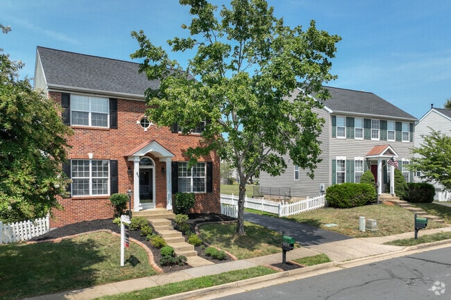 Stylish homes with creative landscaping are common in the Braemar neighborhood.