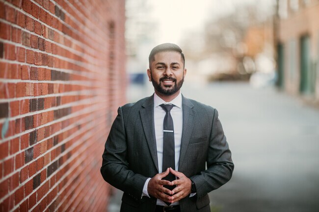 Agent Photo