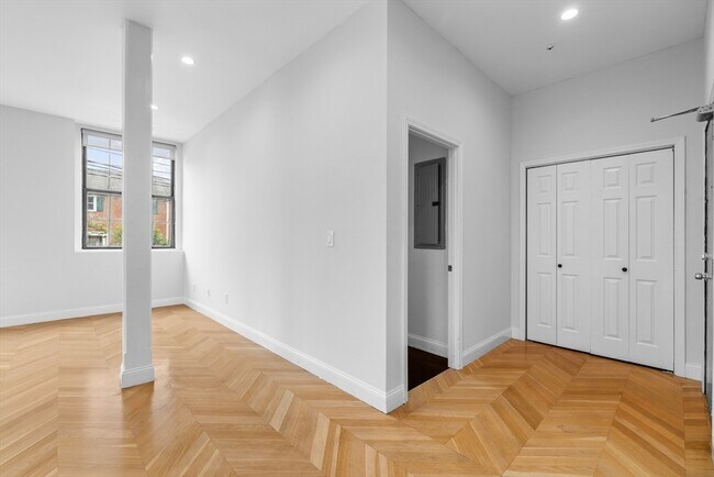 Whittemore Mills unit 310, Quincy, MA 02170 - photo 7