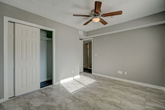 The Residences at Edmond Park, Edmond, OK 73034 - photo 7