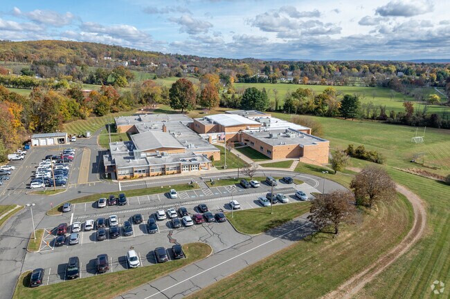 Round Valley School serves third through fifth grade and earns a B-plus rating from Niche.