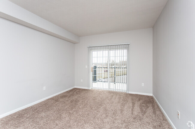 1BR, 1BA - 680 SF