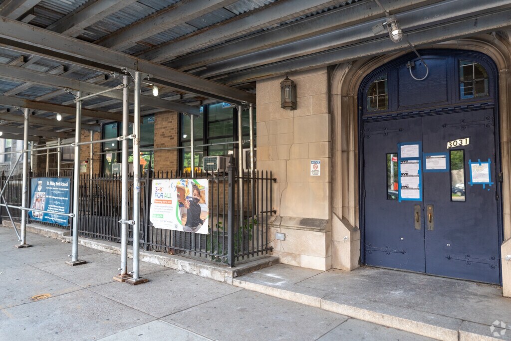 St Philip Neri School, Rankings & Reviews