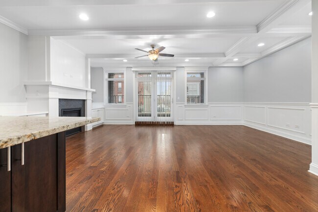 1356 W Grand Ave unit 2E, Chicago, IL 60642 - photo 6