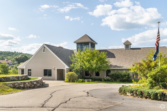 The Beech Hill School is a private school serving students in grades 6-8.