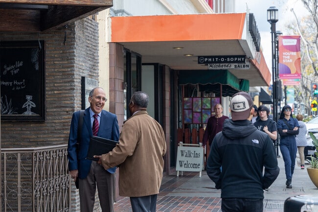 San Fernando Boulevard is filled with shops and restaurants to explore in Downtown Burbank.