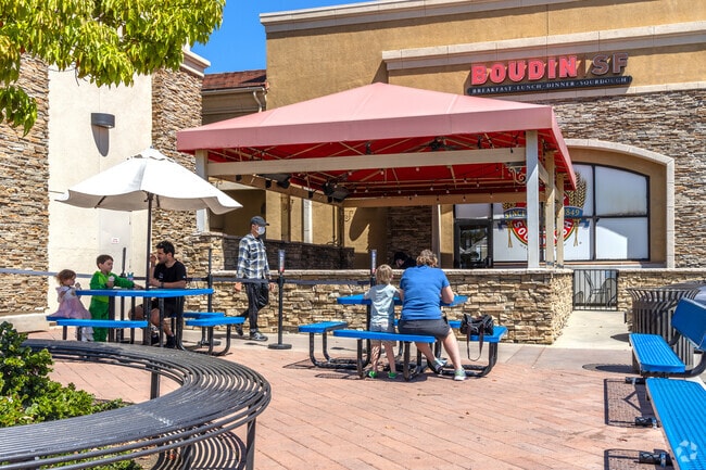 The Gran Plaza has outdoor seating areas in Palomar Estates.