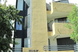 2107 N Beachwood Dr Unit 101, Los Angeles, CA 90068