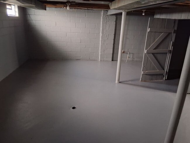 14613 Coyle St, Detroit, MI 48227 - photo 4