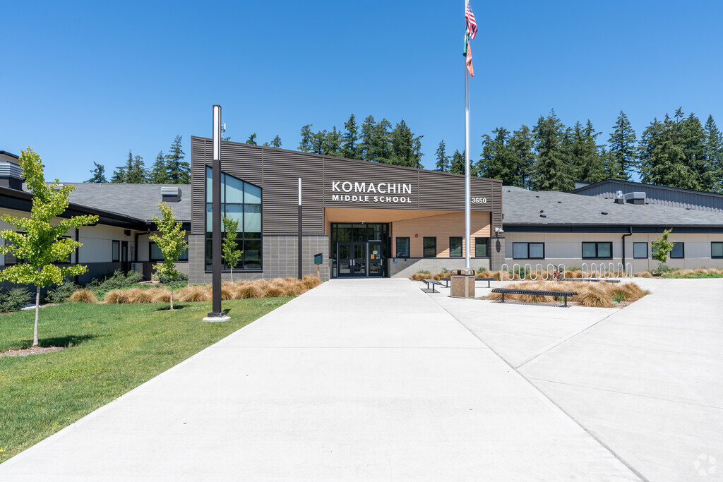 Komachin Middle School has an enrollment of 768 students.