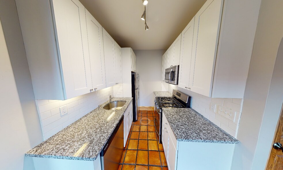 900 Massachusetts Ave unit 7, Cambridge, MA 02139 - photo 1