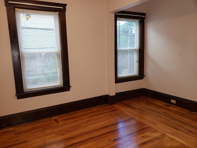 21 Waverly St, Fitchburg, MA 01420 - photo 4