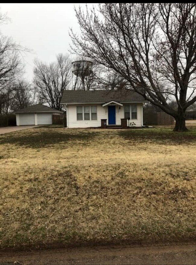 213 S 17th St, Guthrie, OK 73044