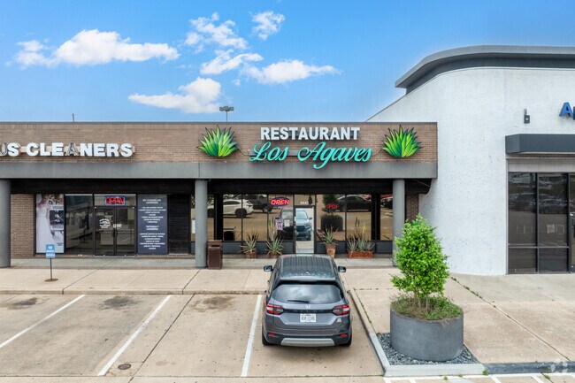 Los Agaves delivers flavorful Mexican dishes in the heart of Four Corners.