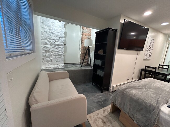 137 W 600 N unit 2, Salt Lake City, UT 84103 - photo 4