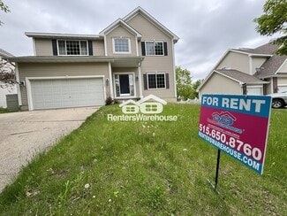 9015 Telford Cir, Johnston, IA 50131