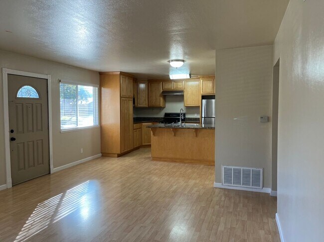 5489 Judith St unit 1, San Jose, CA 95123 - photo 3