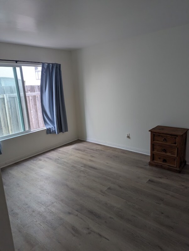 1046 Canal St, Oxnard, CA 93035 - photo 7