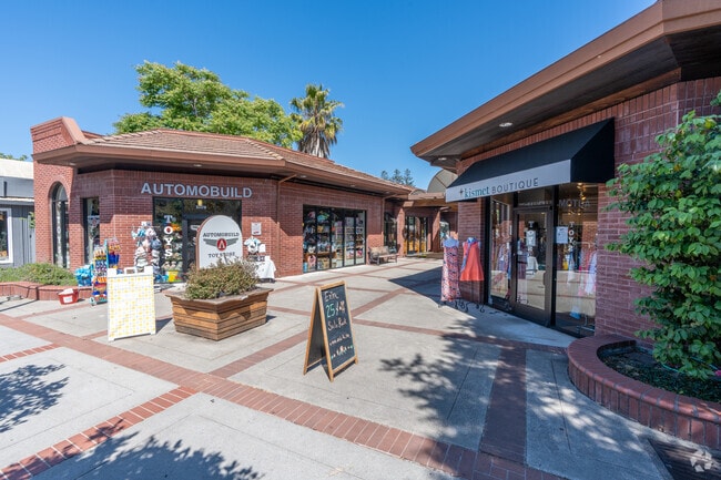 Downtown Los Gatos offers charming boutiques and gourmet dining, making West Los Gatos vibrant.