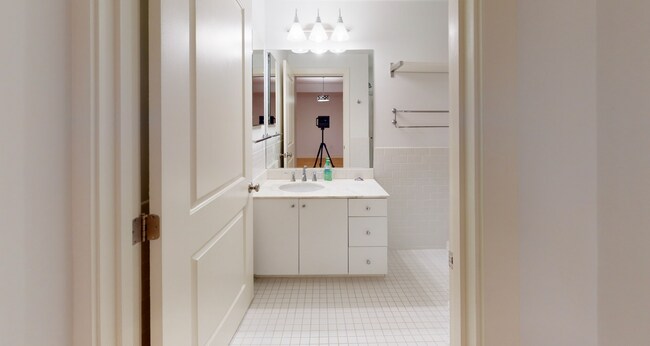 150 Saint Paul St unit 202, Brookline, MA 02446 - photo 4