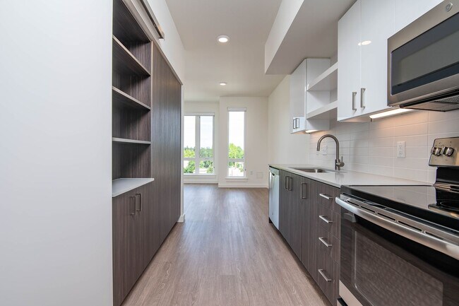 Axletree Apartments - City Vibes, Small Town Soul, Milwaukie, OR 97222 - photo 5