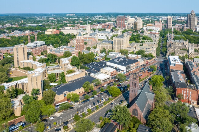 Downtown New Haven serves as the city’s hub for shopping and dining.