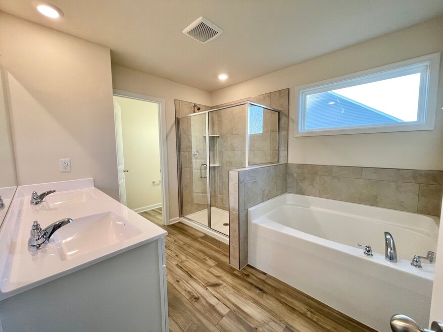 3624 Shining Armor Ln, Henrico, VA 23231 - photo 1