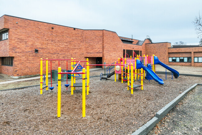 Four Seasons Elementary School has an overall graded C on Niche.