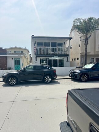 208 30th St Unit 208.5    208 and one half, Newport Beach, CA 92663