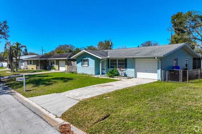 Alcove is home to many ranch-style homes.