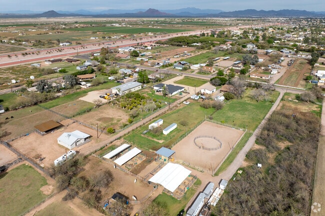 Many residents of Lehi have large plots of land and care for horses and other large animals.