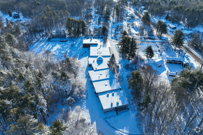 Blue Point School aligns with Maine state standards and emphasizes core subjects.