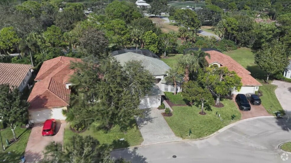 7756 Greenbrier Cir, Port Saint Lucie, FL 34986 - photo 2