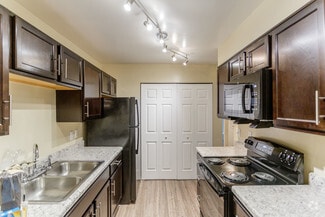 700 Saxony Lake Dr, Antioch, TN 37013