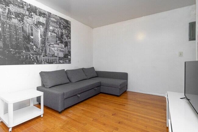 316 E 96th St unit ID1097568P, New York, NY 10128 - photo 6