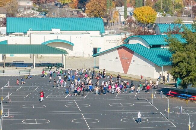 There are 22 students to every teacher at John H Still School.