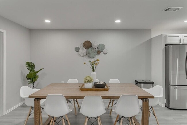 2922 Clover Valley Dr unit ID1019472P, Garland, TX 75043 - photo 5