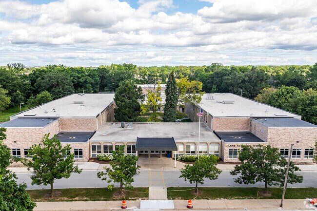 Sullivan Elementary is a well-rated elementary school near Fisk Addition.