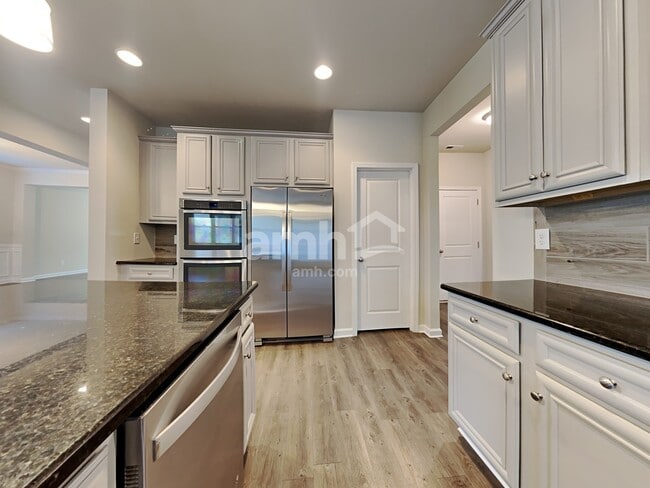 235 Hickory Pointe Dr, Acworth, GA 30101 - photo 3