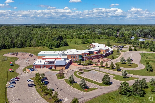 Prairie Ridge Elementary School holds a B- rating with Niche.com