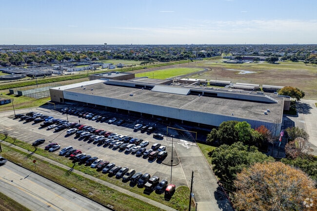 Situated near Bellaire, the school caters to a diverse student population.