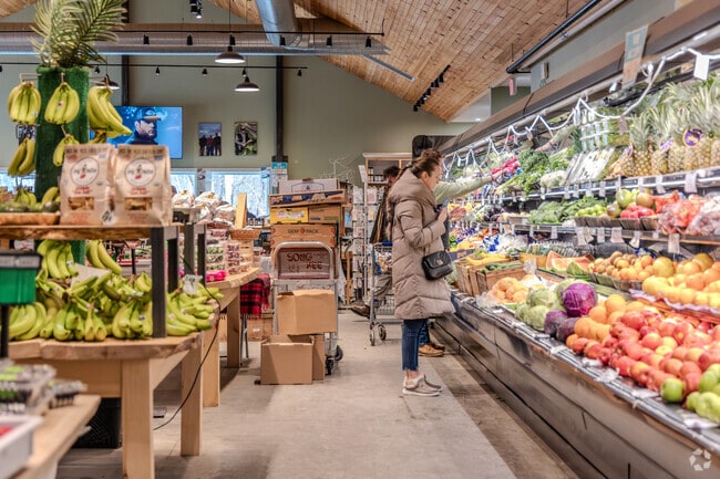 McKinstry's Market Garden offers many options for vegetables and fruits in Chicopee, MA.