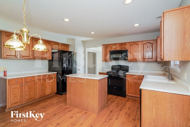 694 Morgan Way, Greenwood, IN 46143 - photo 5