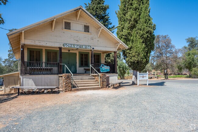 Welcome to Loma Rica.