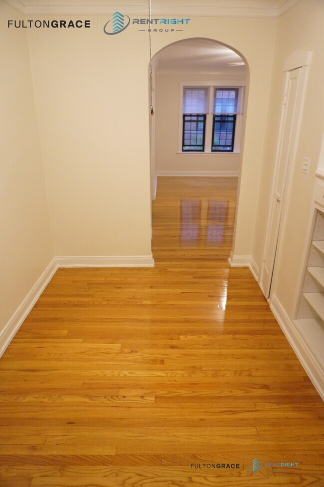 5018 N Lincoln Ave unit 2505-B2, Chicago, IL 60625 - photo 2