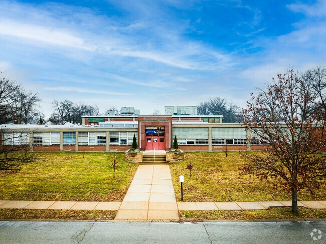 •	Busch Middle School of Character & Athletics is a public school located in ST LOUIS, MO.